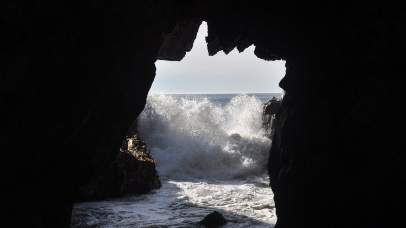 pfeiffer beach rock tunnel wave 13121501cr